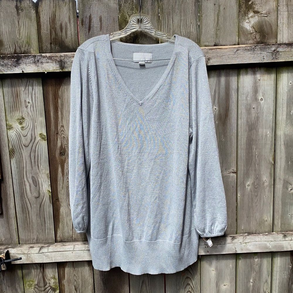 Avenue shimmerโsilver sweater sz. 22-24